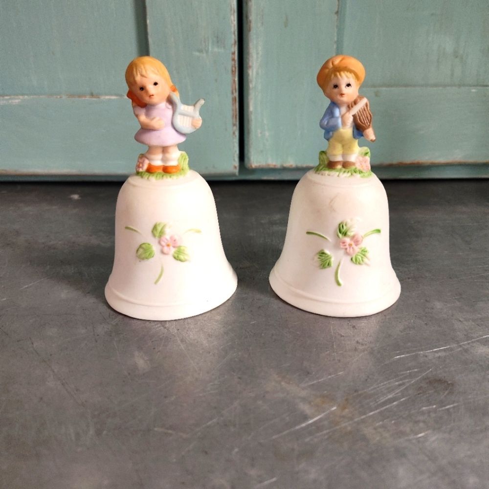 Pair of Vintage Homco Bells 1416 Boy Violin Girl Harp Flowers Collectible Decor